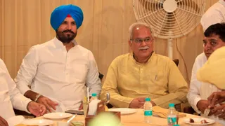 पंजाब प्रदेश कांग्रेस कमेटी के प्रधान अमरिंदर सिंह राजा वड़िंग के साथ भुपेश बघेल।