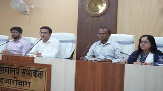 उपायुक्त ने विशेष गहन पुनरीक्षण कार्य की धीमी गति पर नाराजगी जताई।