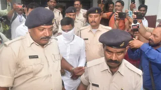 दो लाख का इनामी मुख्य आरोपित विश्वनाथ मंडल ने अदालत में किया आत्मसमर्पण। (फोटो: जागरण)