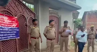 कार्रवाई करती पुलिस। जागरण