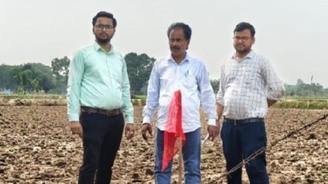 अयोध्या में 5.61 लाख रुपये केसीसी कर्ज न चुकाने पर किसान की खेत कुर्क, ग्रामीण बैंक ने की कार्रवाई
