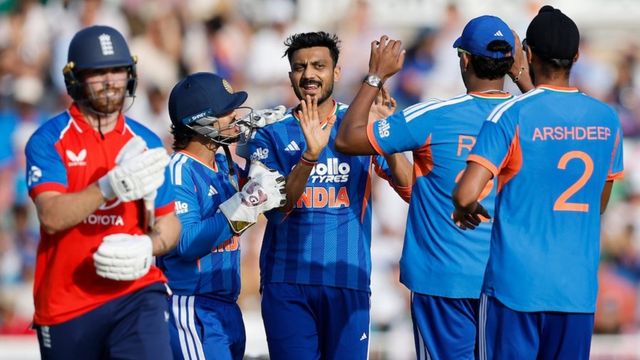 T20I क्रिकेट में अक्षर पटेल की 'सेंचुरी', रोहित-विराट के एलीट क्लब में शामिल हुआ यह धाकड़ ऑलराउंडर