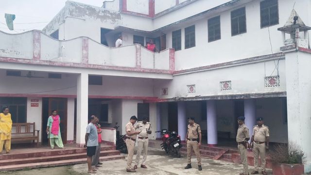 West Champaran : घर में थे 59 लाख के जेवर-नकदी, रातों-रात सब लेकर फरार हुए शातिर चोर
