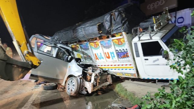 रायबरेली-जौनपुर हाईवे पर प्रतापगढ़ में दर्दनाक हादसा, पिकअप वाहन से टकराई कार; भाई-बहन की मौत