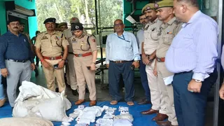 कठुआ पुलिस का नशा विरोधी अभियान, 2.32 करोड़ के मादक पदार्थ किए नष्ट।