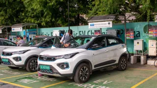 EV खरीदने वालों के लिए गुड न्यूज: आसानी से मिलेगा लोन; क्या है सरकार का पूरा प्लान?