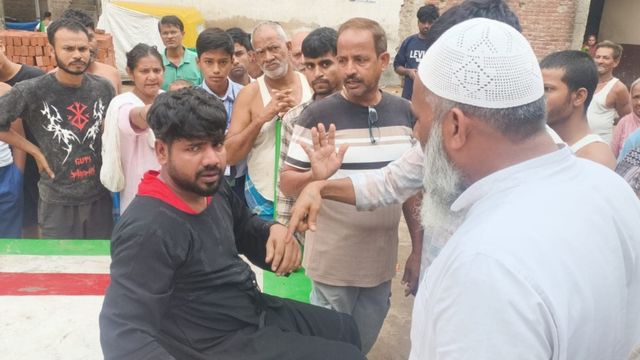 इश्क में बना 'बेगम': बुर्के में प्रेमिका से मिलने बंगाल से बिहार पहुंचा आशिक, राज खुला तो हुई जमकर धुनाई
