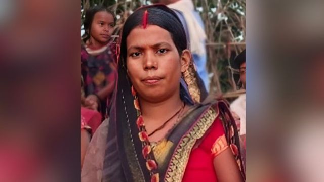 लखीसराय में खौफनाक वारदात: नशेड़ी पति ने कुल्हाड़ी से रेता पत्नी का गला, घर के अंदर ही दफनाया शव
