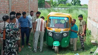 शास्त्री नगर इलाके में छापेमारी कर पुलिस ने 20 पुड़िया संदिग्ध मादक पदार्थ बरामद किया है।