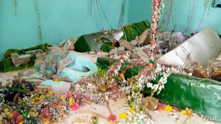 कौशांबी में सिराथू तहसील के शहजातपुर गांव स्थित इसी मजार पर तोड़फोड़ हुई। जागरण