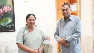 मुख्यमंत्री रेखा गुप्ता से भेंट कर जनहित के लिए मांग रखते सांसद रामवीर सिंह बिधूड़ी।