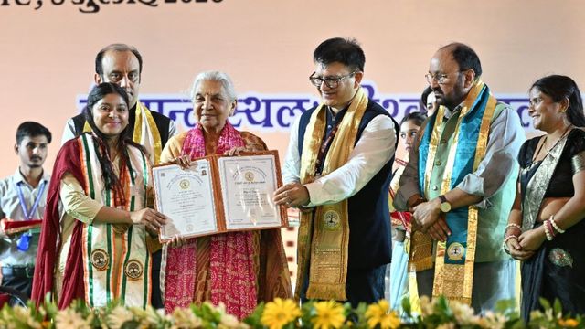 'करुणा होती तो बेटियों का दुष्कर्म नहीं होता', राज्यपाल आनंदीबेन पटेल ने महिला अपराधों पर जताई चिंता