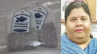एमिटी नोएडा की प्रोफेसर हर्षा ने बनाई हर्बल टी। फोटो: जागरण