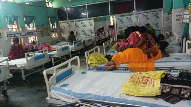 पूर्वी चंपारण: अरेराज अस्पताल में डॉक्टरों और दवाओं की भारी कमी, कुत्ता काटने की वैक्सीन भी नहीं
