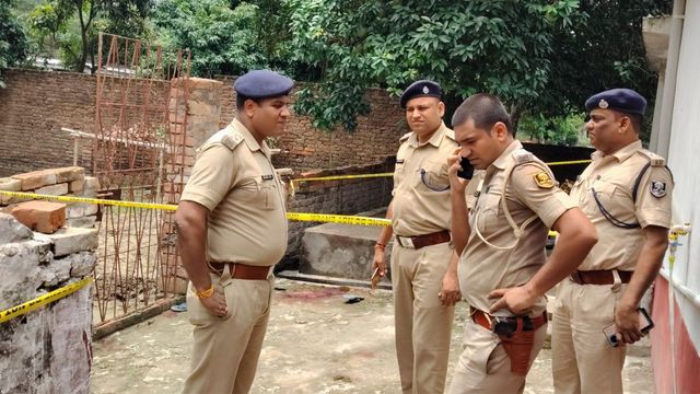 पूर्वी चंपारण में किसान और सफाईकर्मी पर जानलेवा हमला, पुरानी रंजिश की आशंका में तीन हिरासत में
