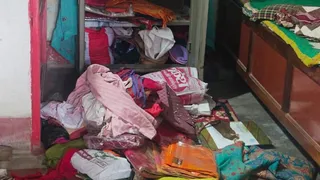 5 लाख के गहने लूटे