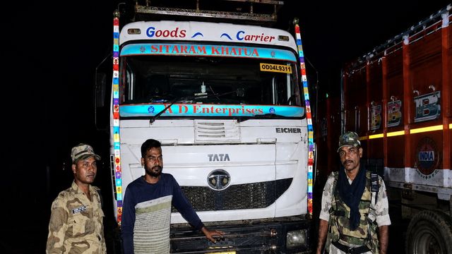 हजारीबाग में सीआईएसएफ की बड़ी कार्रवाई, 150 टन से अधिक अवैध कोयला जब्त
