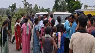 लातेहार में रेलवे लाइन सर्वे पर बवाल, टीम को बनाया बंधक। जागरण