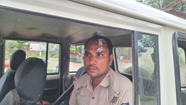 मधुबनी में डायल 112 की टीम पर लोहे की रॉड से हमला, सिपाही का सिर फटा; सरकारी राइफल भी टूटी