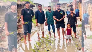 परेशान ग्रामीणों ने शनिवार को अनोखे तरीके से विरोध प्रदर्शन किया। सौजन्य: ग्रामीण