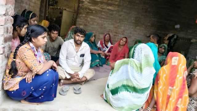 कौशांबी में पांचवीं कक्षा के छात्र ने 'एक पेड़ मां के नाम' रोपा, फिर फंदे पर लटकती मिली लाश
