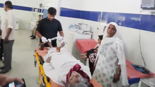 घायल उपचार के लिए सिविल अस्पताल में भर्ती. Jagran