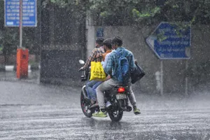 दिल्ली-यूपी समेत देश के 20 राज्यों में भारी बारिश की चेतावनी (फोटो- एएनआई)