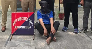 नशा तस्करी में गिरफ्तार नाइजीरियाई नागरिक बिजनेस वीजा पर भारत आया हुआ था।