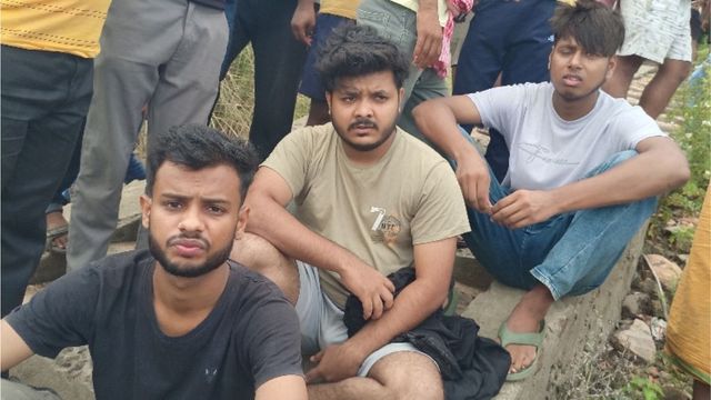 बांका में रील बनाने के चक्कर में हादसा: मुंगेर के 2 युवकों की डैम में डूबने से मौत, 3 की बची जान
