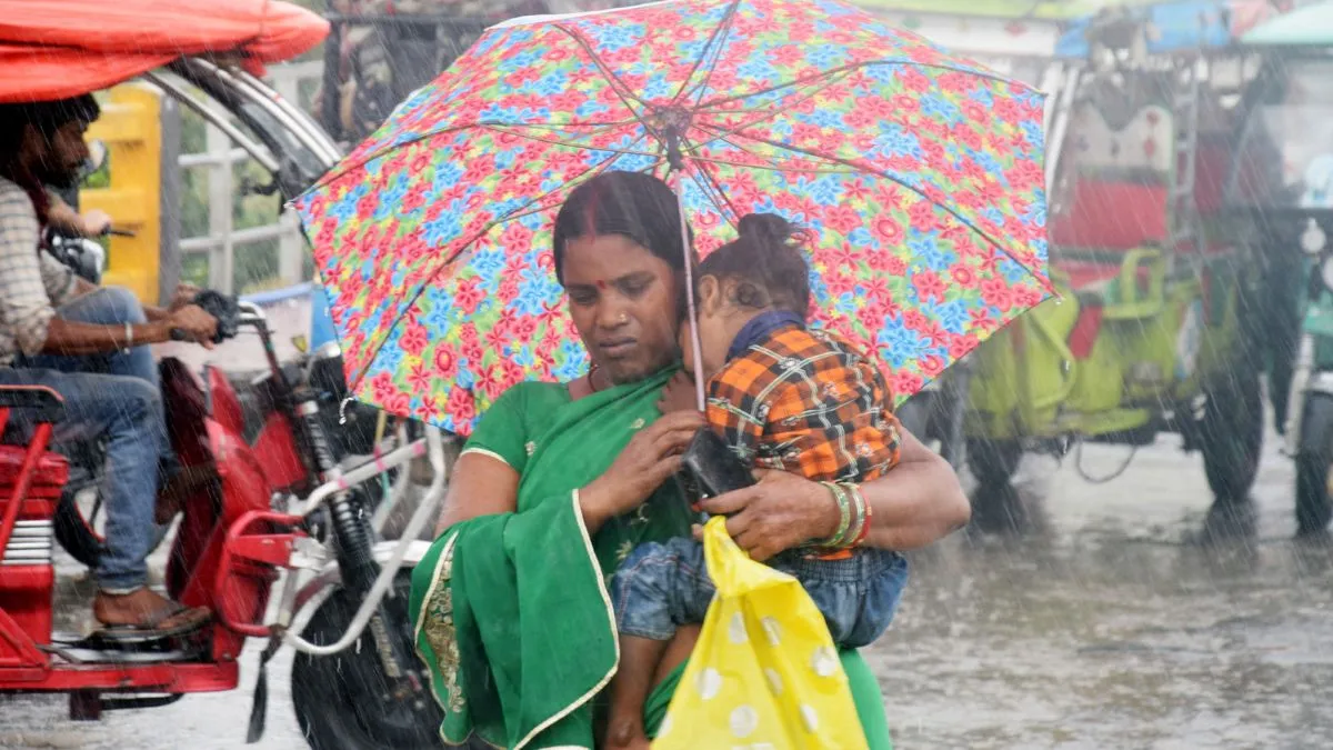 भागलपुर में 36.3 मिमी बारिश के बाद 95% नमी से बढ़ी उमस, मौसम विभाग ने जारी किया वज्रपात का बड़ा अलर्ट