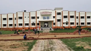 हेलीपैड का तेजी से चल रहा निर्माण। जागरण