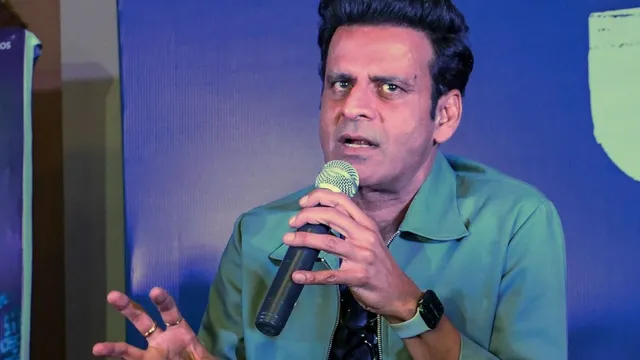 'पैपराजी पर फिल्म बननी चाहिए...' सेलेब्स की प्राइवेसी में दखलअंदाजी पर भड़के Manoj Bajpayee! दे डाली ये नसीहत