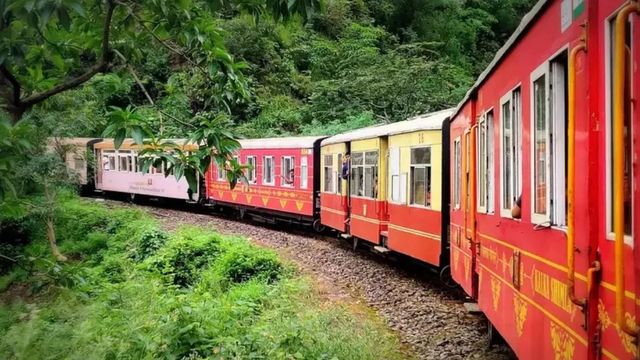 हिमाचल में बरसात का असर: शिमला-कालका ट्रैक पर समर स्पेशल ट्रेन सेवा होगी बंद, अब कितनी रेलगाड़ी चलेंगी?
