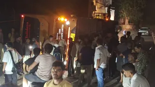 हिमाचल प्रदेश के डमटाल में दुर्घटनाग्रस्त निजी लग्जरी बस। जागरण