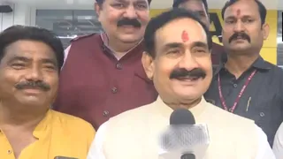 दिल्ली में पत्रकारों से चर्चा करते नरोत्तम मिश्रा।