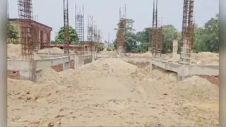 बीसलपुर डिग्री कॉलेज में बन रहे पीजी ब्लॉक भवन का विधायक द्वारा रुकवाया गया निर्माण कार्य