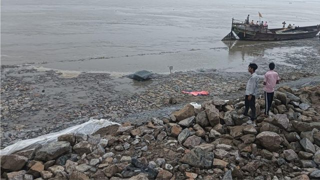 करोड़ों की लागत पर पानी फिरा, वैशाली में रिंग बांध धंसने से ग्रामीणों में आक्रोश; उच्चस्तरीय जांच की मांग