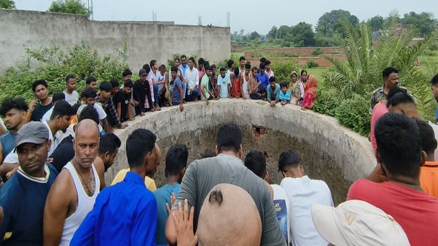 गिरिडीह के पूर्व सदर अस्पताल उपाधीक्षक डॉ बीएन झा का शव कुएं में मिला, सुबह घर से टहलने निकले थे