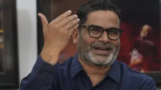 प्रशांत किशोर से ज्यादा अमीर उनकी डॉक्टर पत्नी जाह्नवी, हलफनामे से संपत्ति का खुलासा