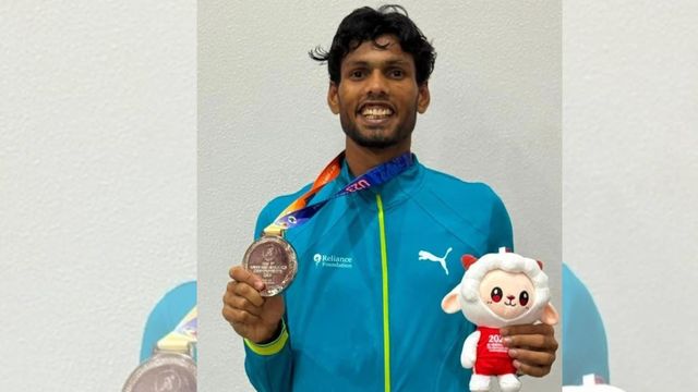 चीन में लहराया तिरंगा, पूर्वी चंपारण के सेतु मिश्रा ने एशियन एथलेटिक्स में गोल्ड के बाद जीता रजत पदक