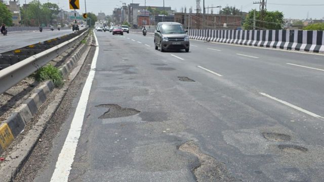 बड़ा सवाल: रोज 95 लाख की टोल वसूली, फिर भी मौत के गड्ढों में तब्दील करोड़ों के फ्लाईओवर
