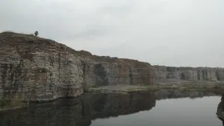 करवंदिया पहाड़ी की मापी के लिए लगाए गए सात अमीन।