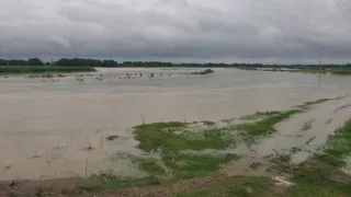 नूना नदी उफनाई। फोटो जागरण