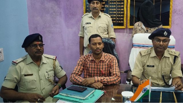 नाबालिग को झांसा देकर तमिलनाडु ले जा रहा यूपी का युवक सिमडेगा में गिरफ्तार
