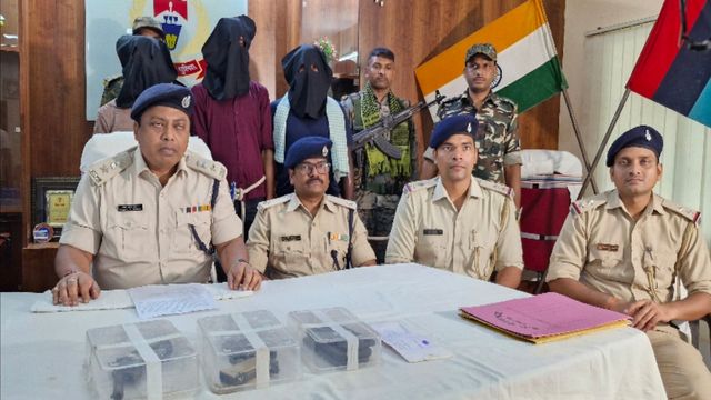 चतरा में राहुल दुबे गैंग के तीन सदस्य गिरफ्तार, कोयला कारोबारी से लेवी वसूली की साजिश नाकाम
