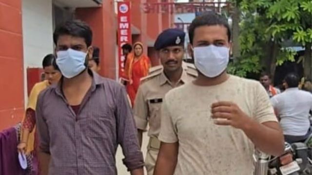 बेगूसराय में बायोमैट्रिक कर्मी बनकर परीक्षा केंद्र में घुसे थे साल्वर गैंग के सदस्य, 2 गिरफ्तार
