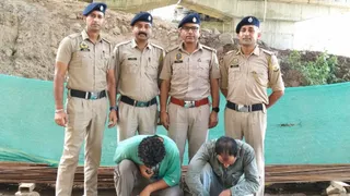 बिलासपुर पुलिस की गिरफ्त में चिट्टे के साथ पकड़े आरोपित। सौ. पुलिस