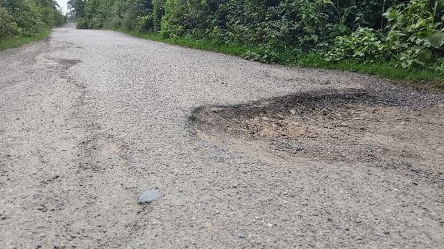 बिहार में झाझा-सिमुलतला राष्ट्रीय राजमार्ग खस्ताहाल, NHAI के आदेश के बावजूद नहीं शुरू हुआ मरम्मत का काम
