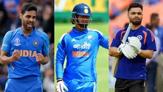 भुवनेश्वर कुमार, वैभव सूर्यवंशई और रिंकू सिंह।