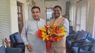 नितिन गडकरी और अर्जुन मुंडा। फोटो जागरण